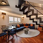 Stunning Cupola Apt-steps From San Babila & Duomo Appartement Milan