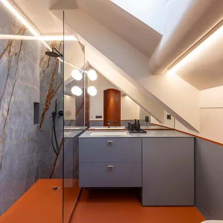 Stunning Cupola Apt-steps From San Babila & Duomo Daire Milano