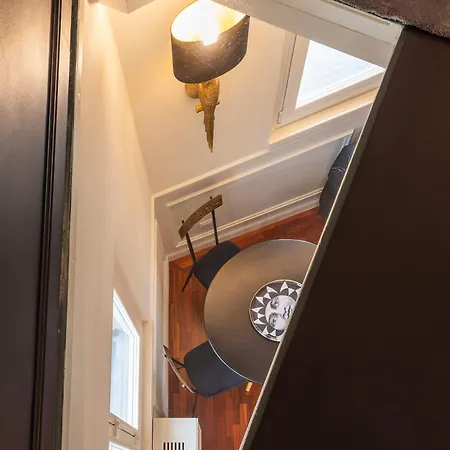 Daire Stunning Cupola Apt-steps From San Babila & Duomo