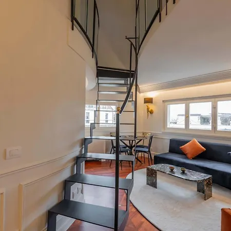Daire Stunning Cupola Apt-steps From San Babila & Duomo Milano