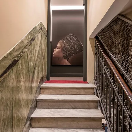 Stunning Cupola Apt-steps From San Babila & Duomo Daire *