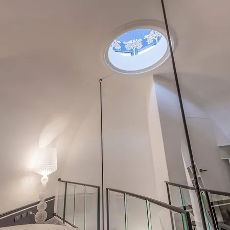 Stunning Cupola Apt-steps From San Babila & Duomo