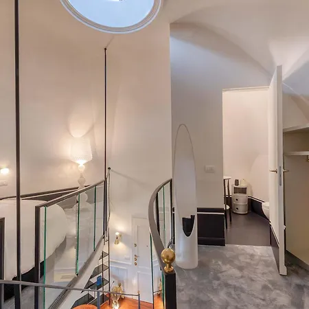 Stunning Cupola Apt-steps From San Babila & Duomo